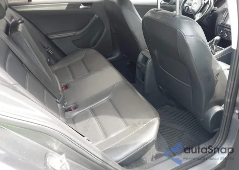 2018 Volkswagen Jetta 1.4T Se/1.4T Wolfsburg Edition из США, поврежденный, VIN 3VWDB7AJ0JM260356